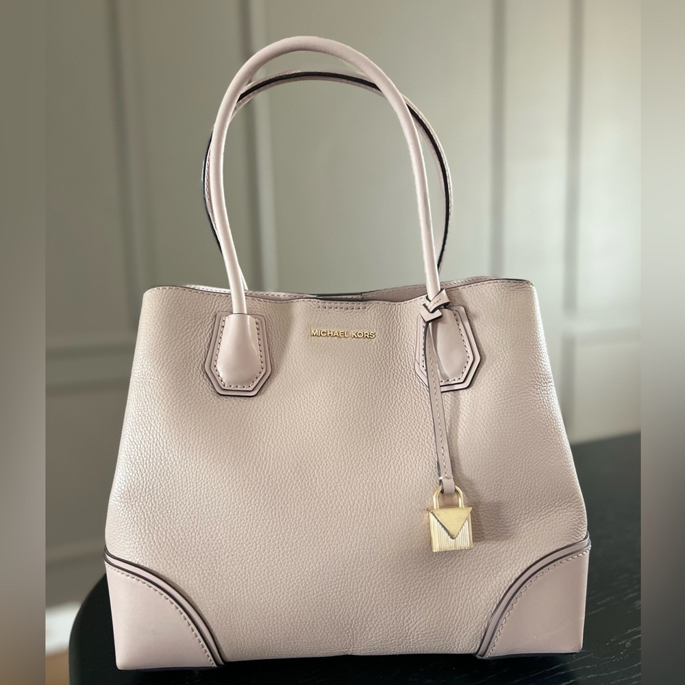 Pastel PINK Michael Kors Handbag 🩰